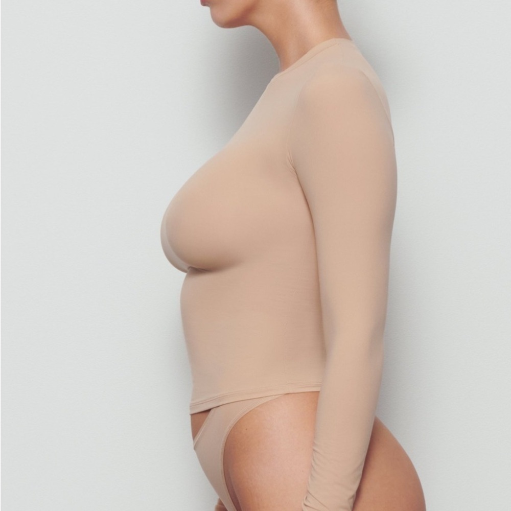 SKIMS Fits Every body long sleeveve shirt. Color: Clay. Size 2X. NWT - Picture 3 of 5
